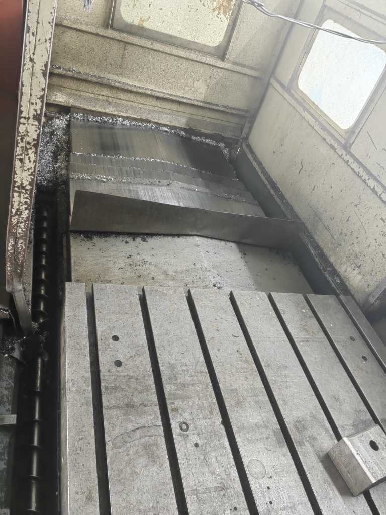 供应：台湾数控龙门铣
