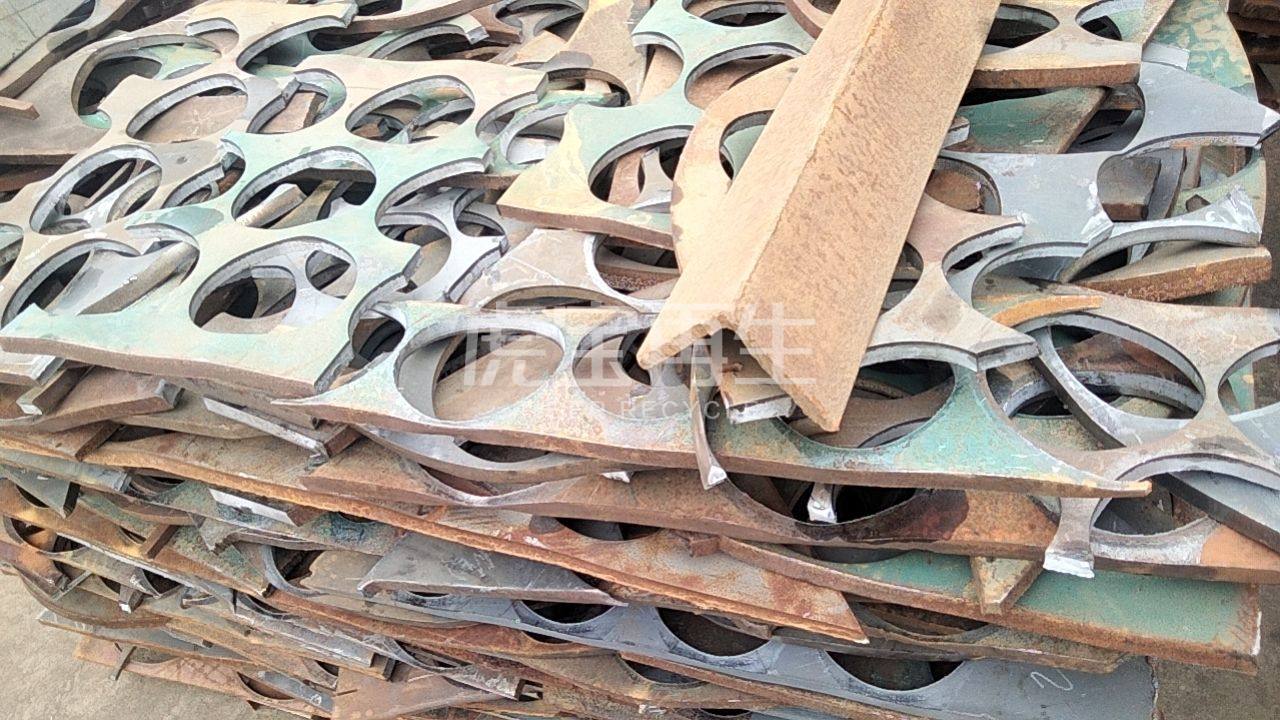 供应：废钢、船用法兰、利用板材
