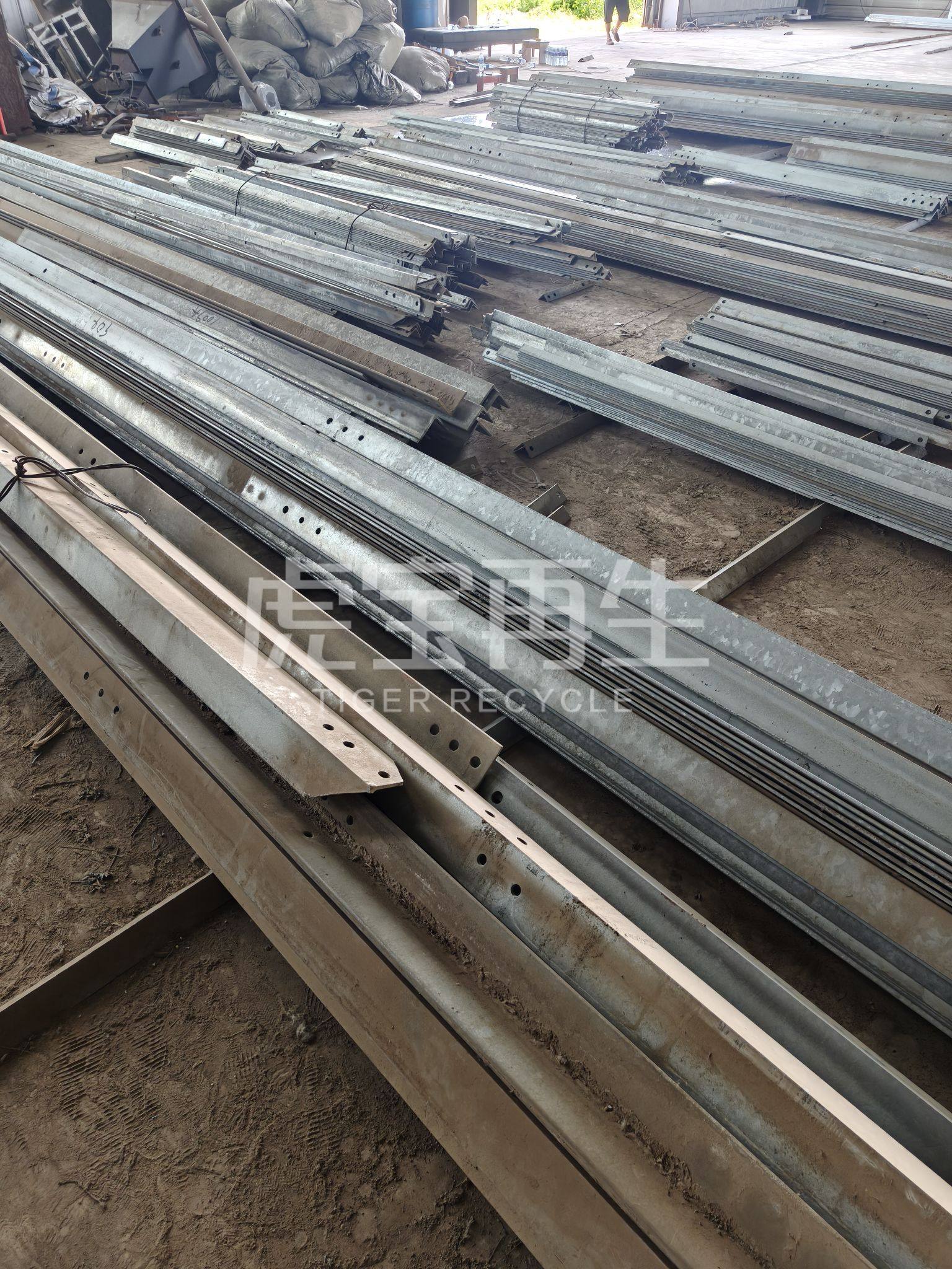 供应：镀锌角铁