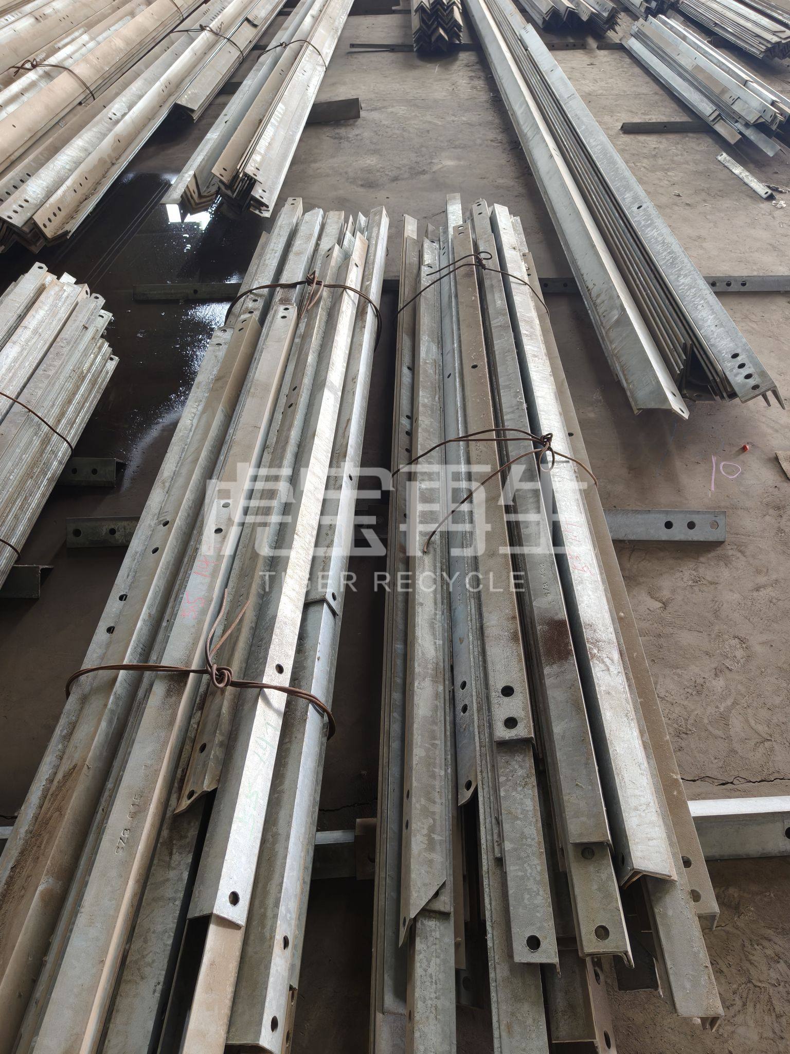 供应：镀锌角铁