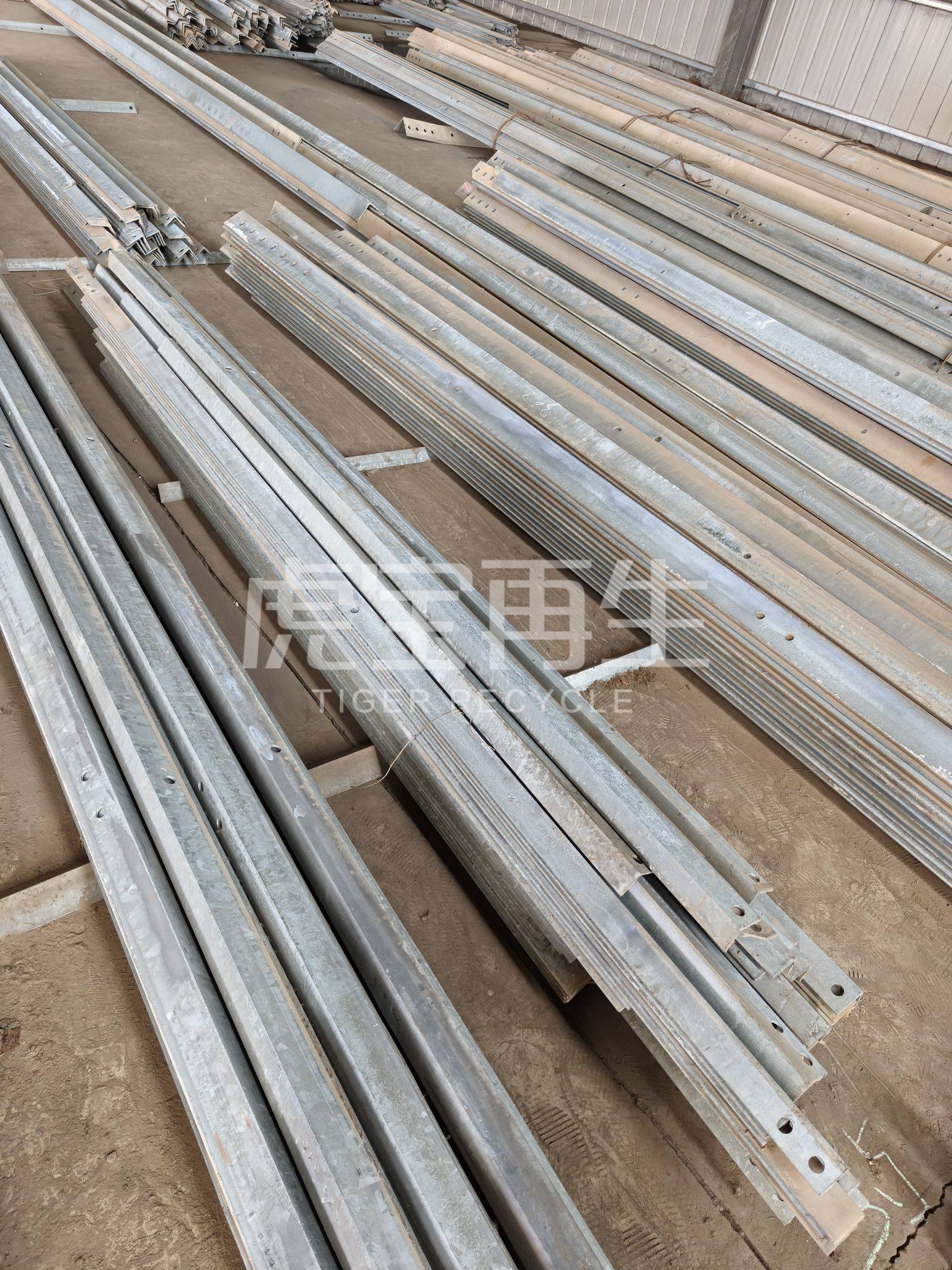 供应：镀锌角铁