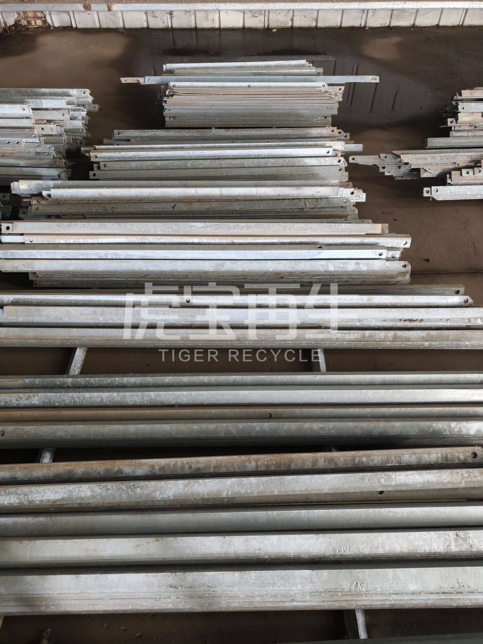 供应：镀锌角铁