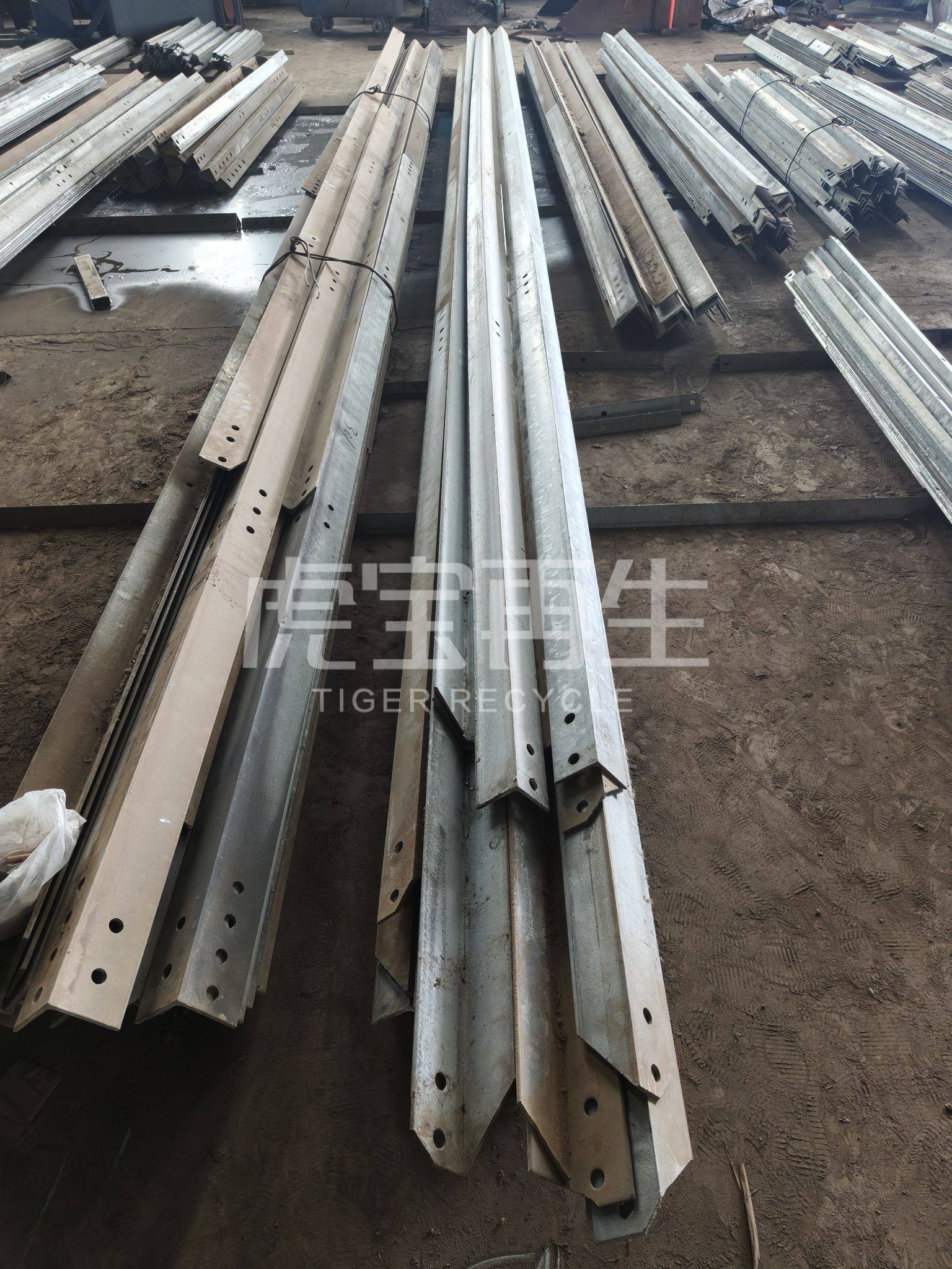 供应：镀锌角铁