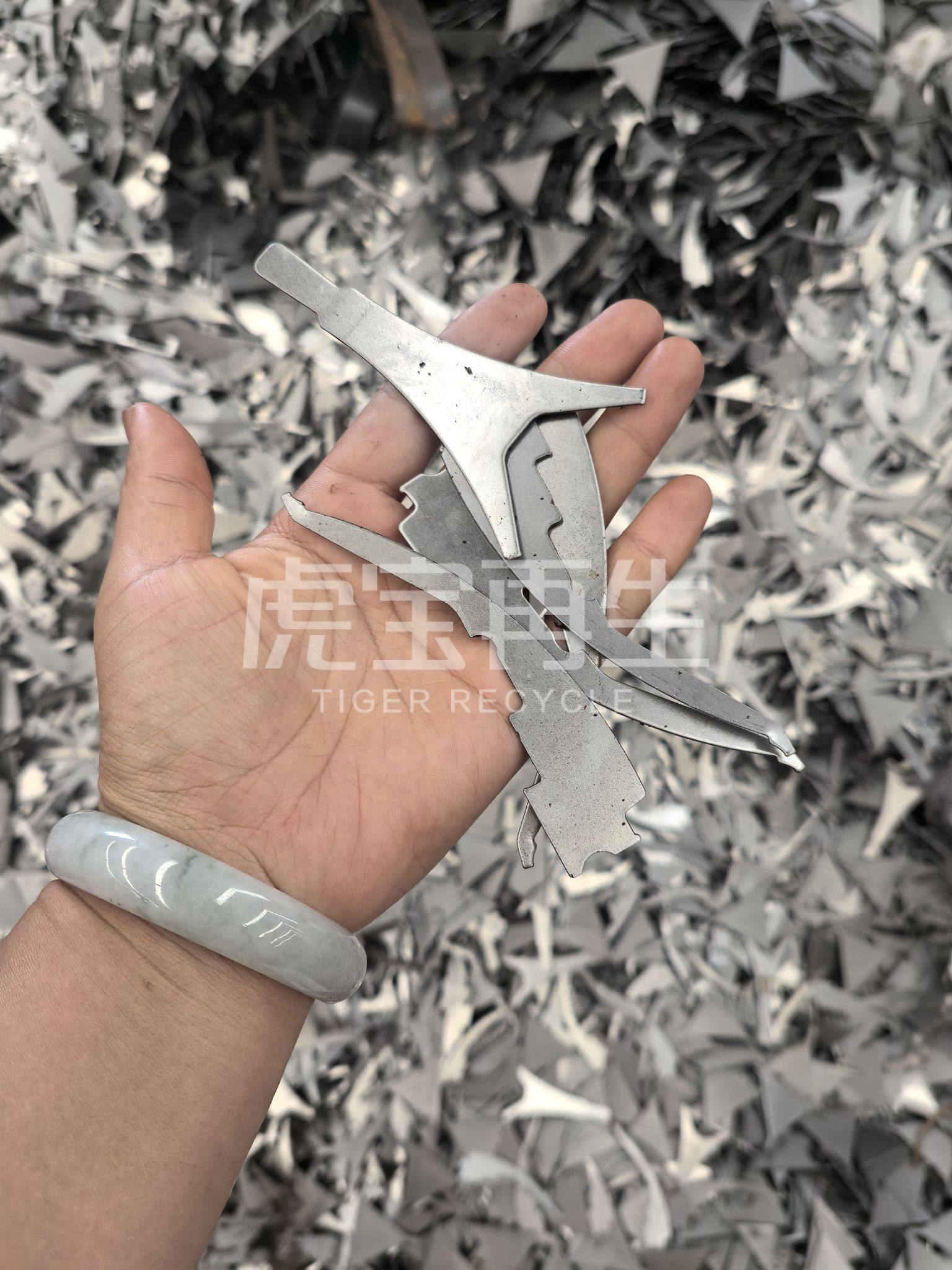 供应：原厂冷热板冲子小料