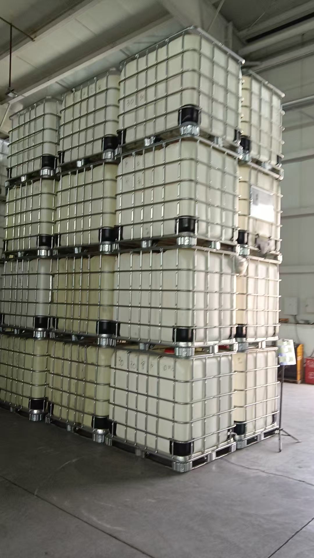 求购：二手塑料吨桶