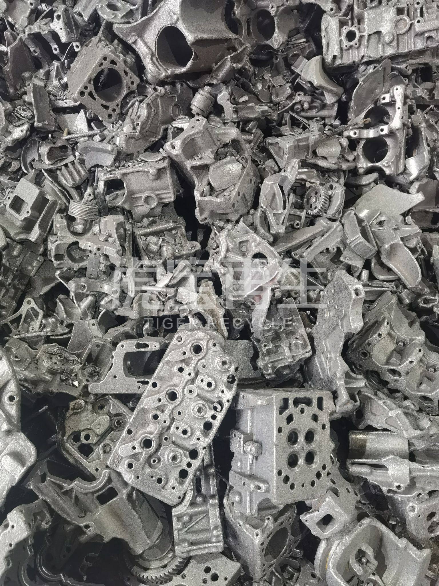 供应：废钢破碎料