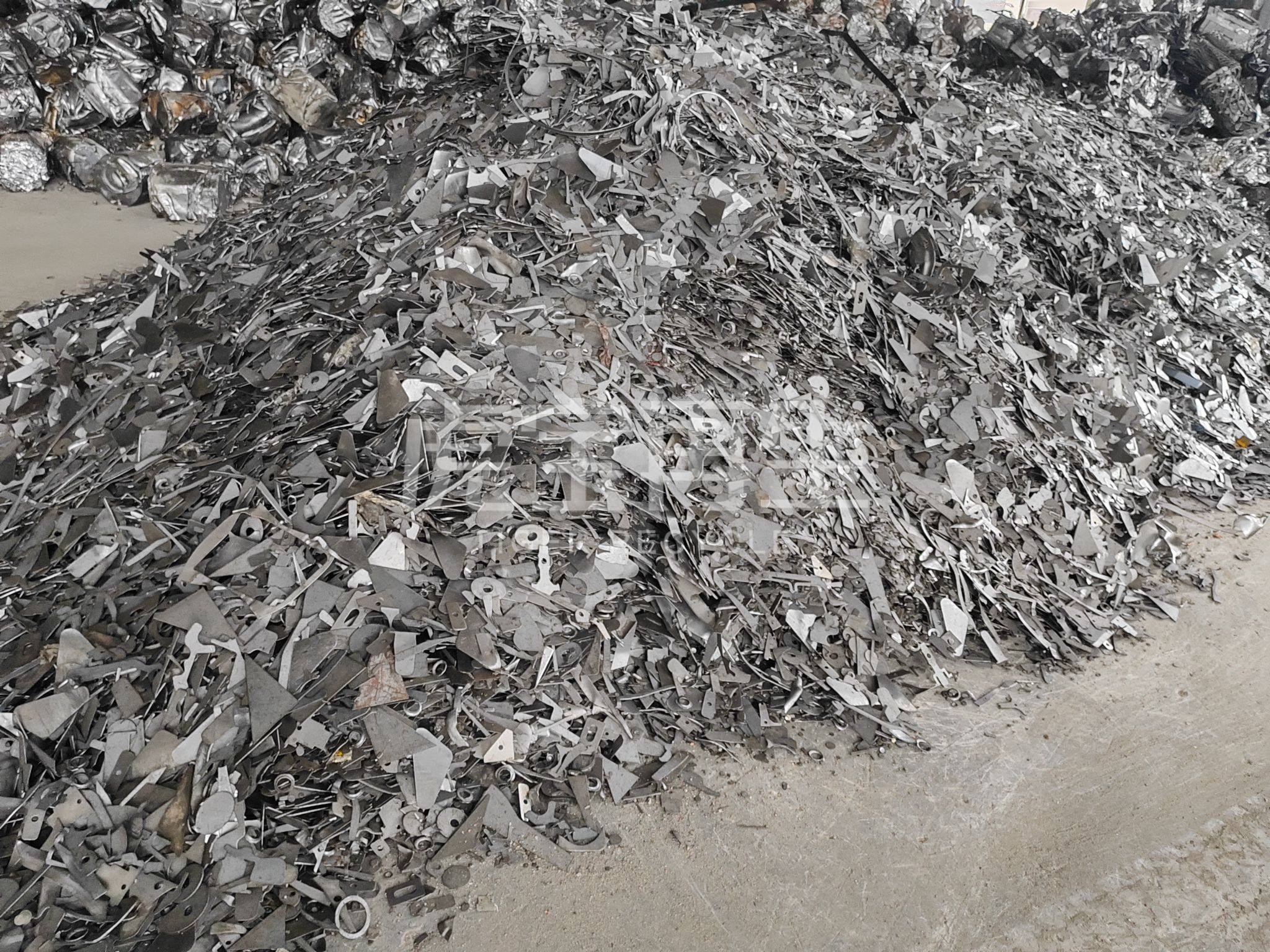 求购：冷热轧碎料