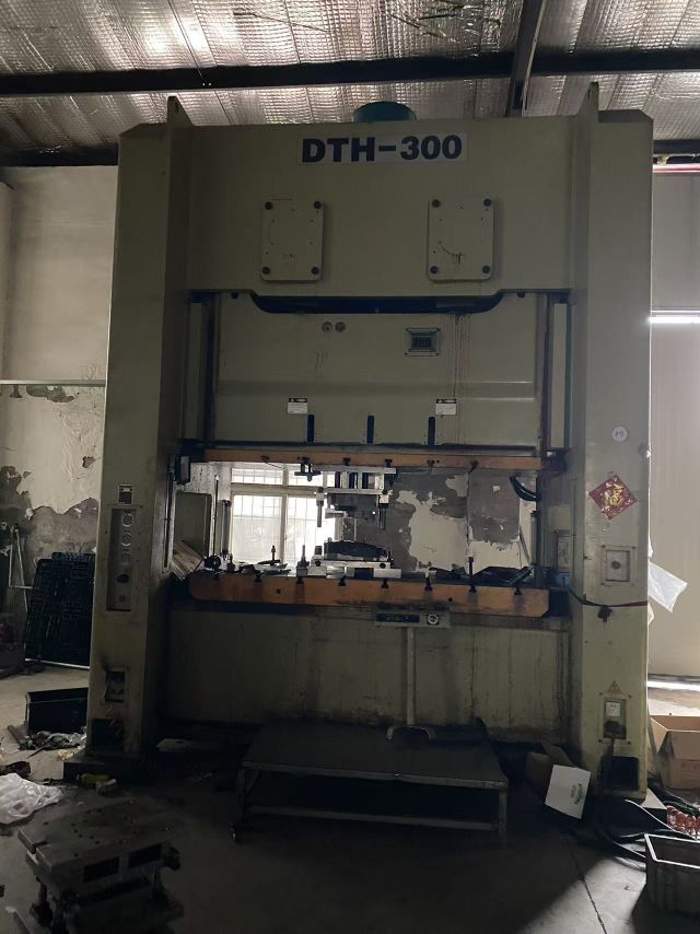 供应：冲床设备 