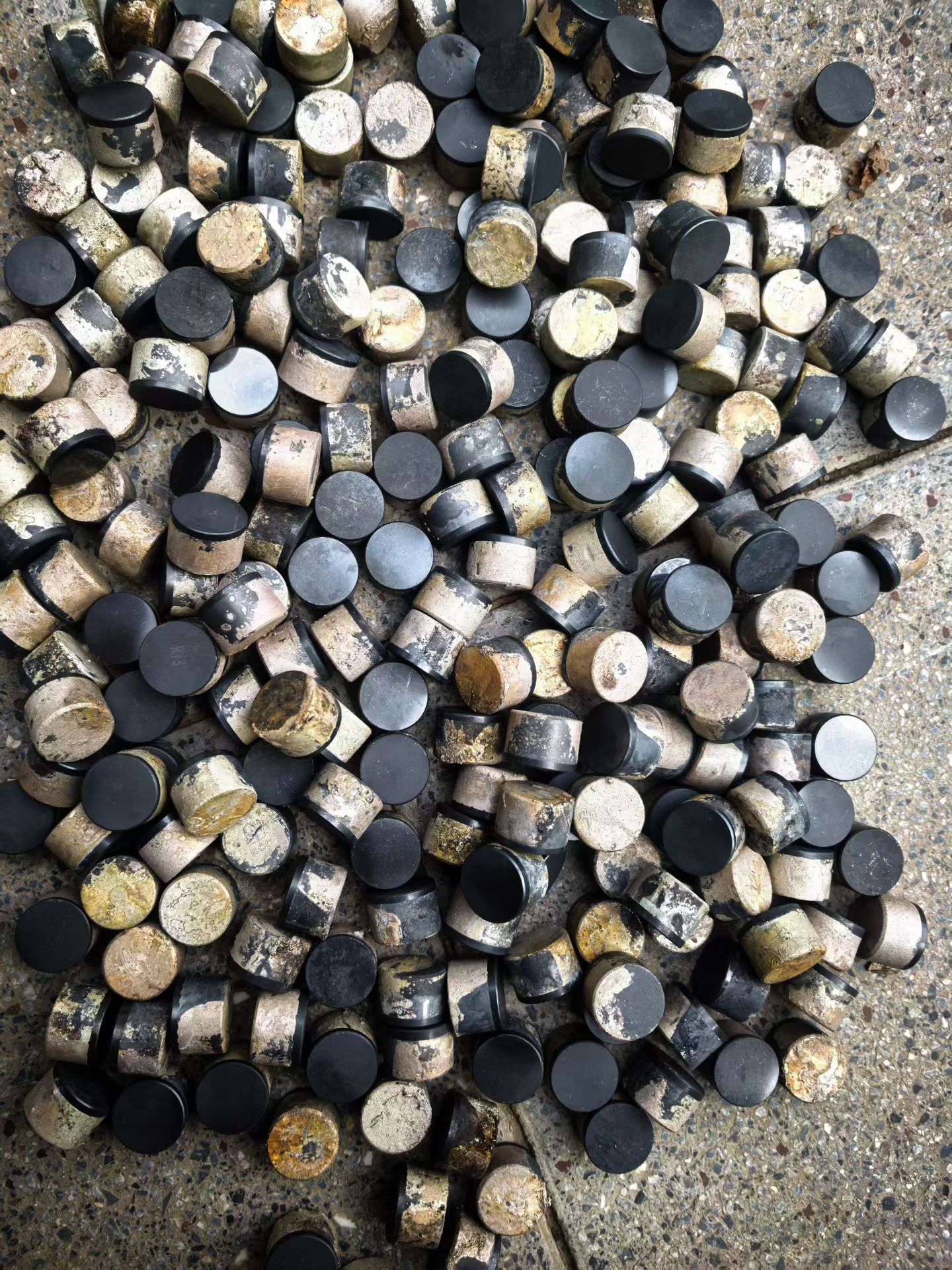 求购：钻头金刚石复合片、报废金刚石复合片