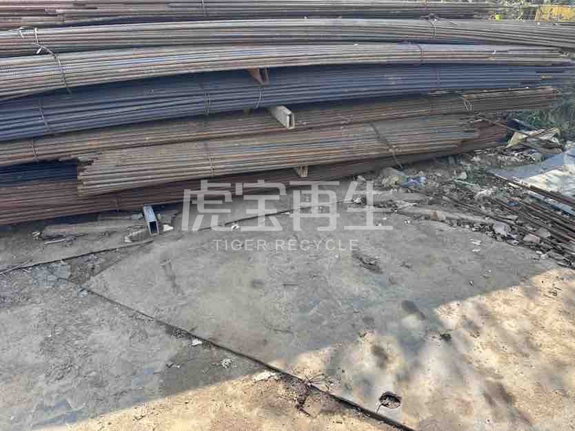 供应：二手利用直螺纹钢筋，长2-6米，14、16、18、20号同号整齐捆扎