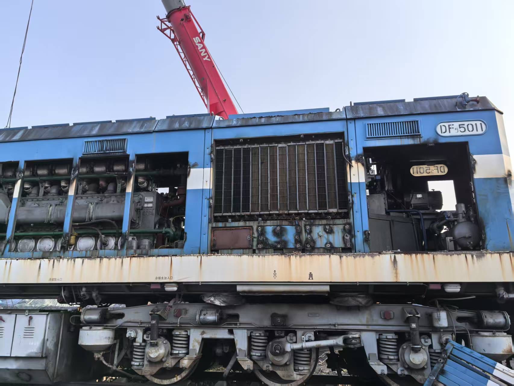 供应：火车罐 、内燃机车