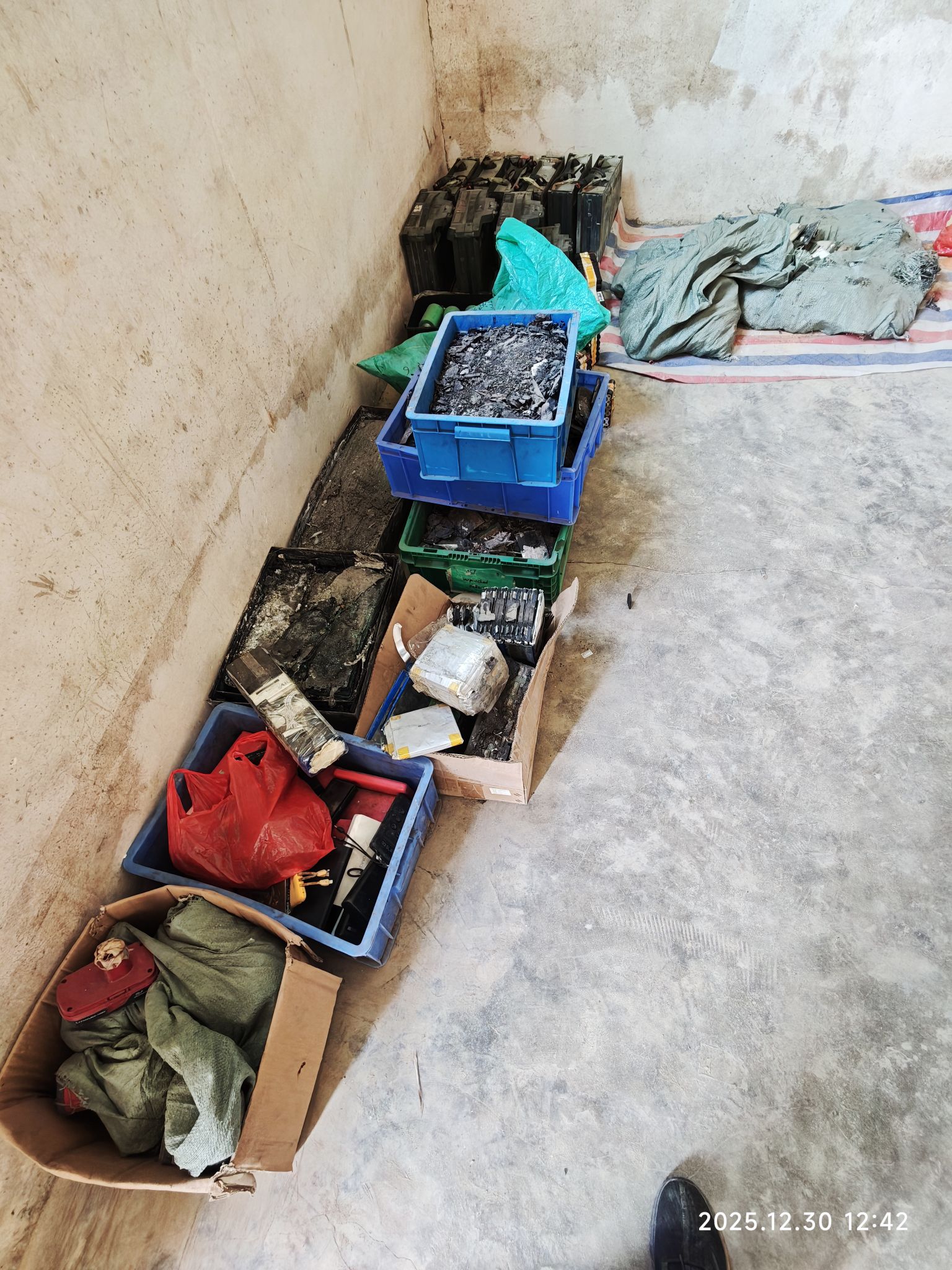 供应：十吨废旧锂电池