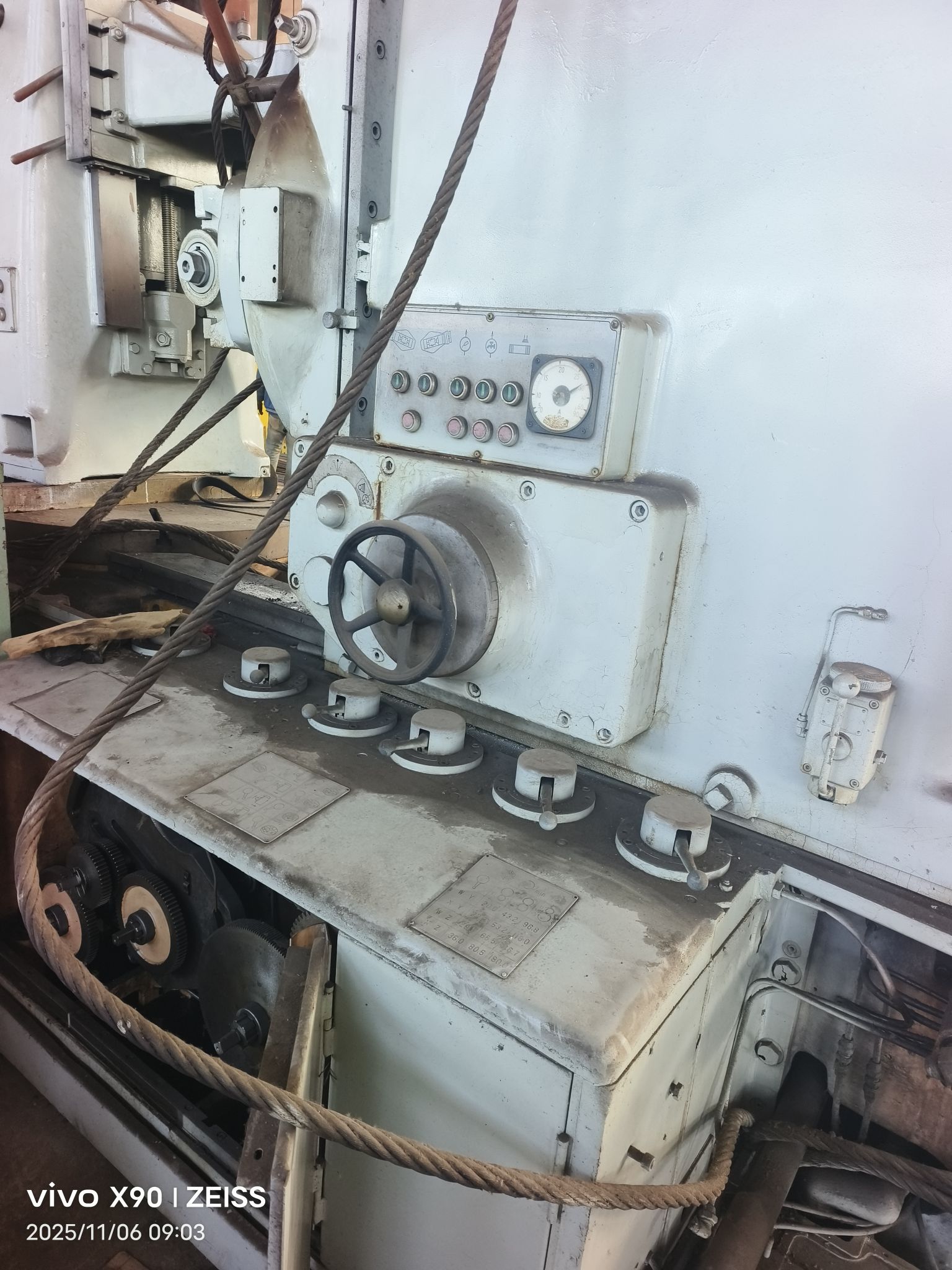 供应：日本东芝滚齿机