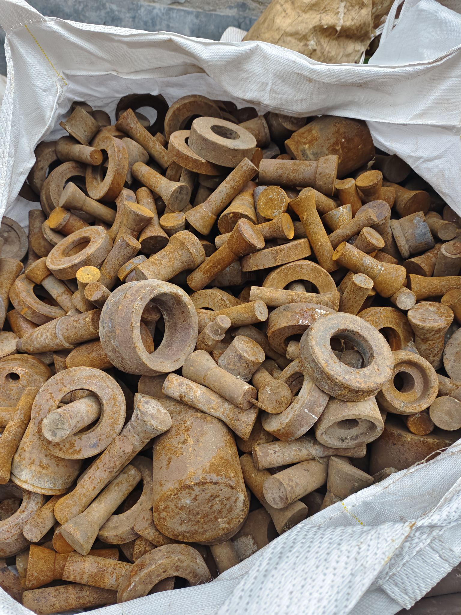 供应：钨铁废料