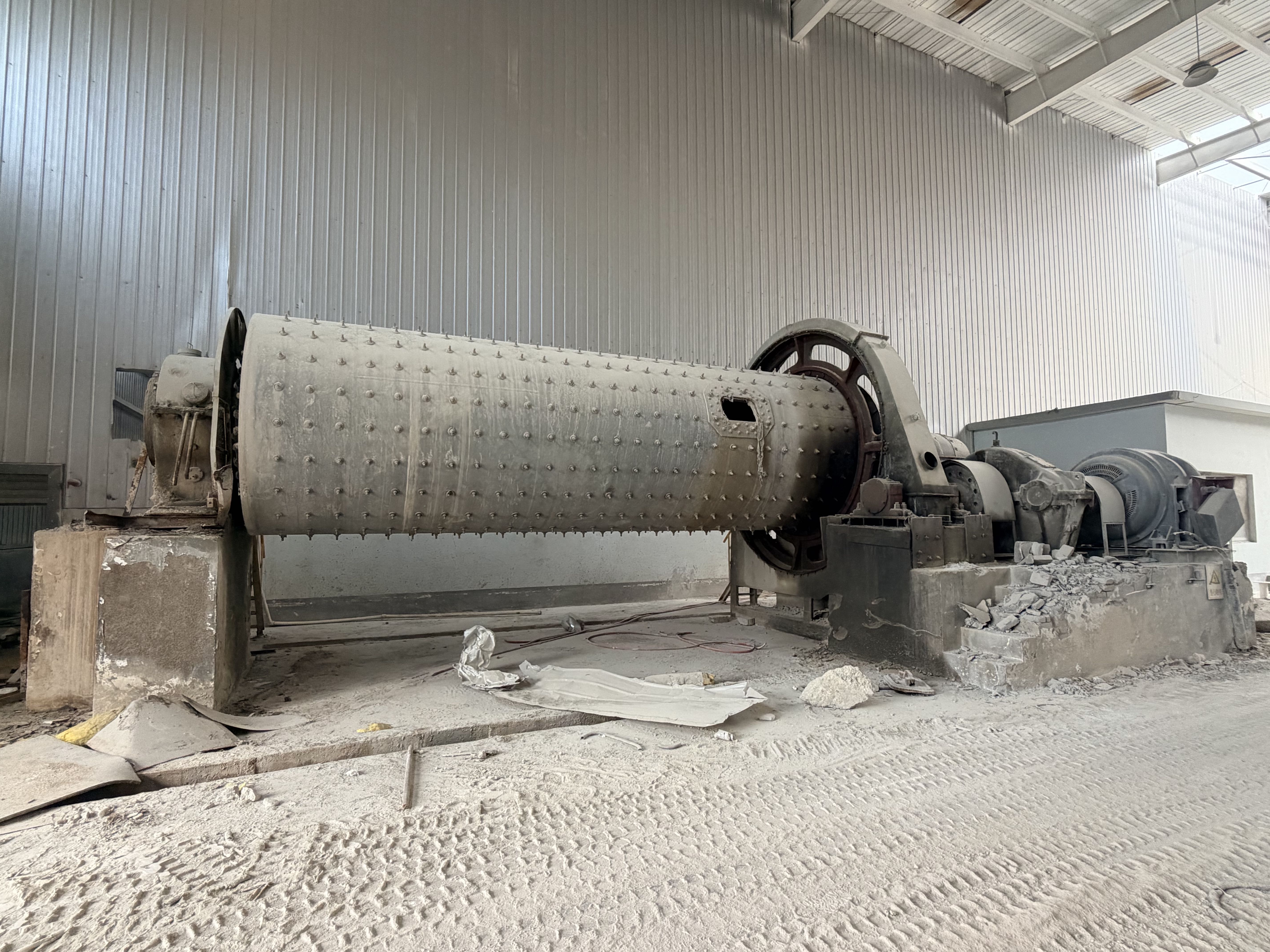 供应：球磨机、锅炉等砌砖厂设备