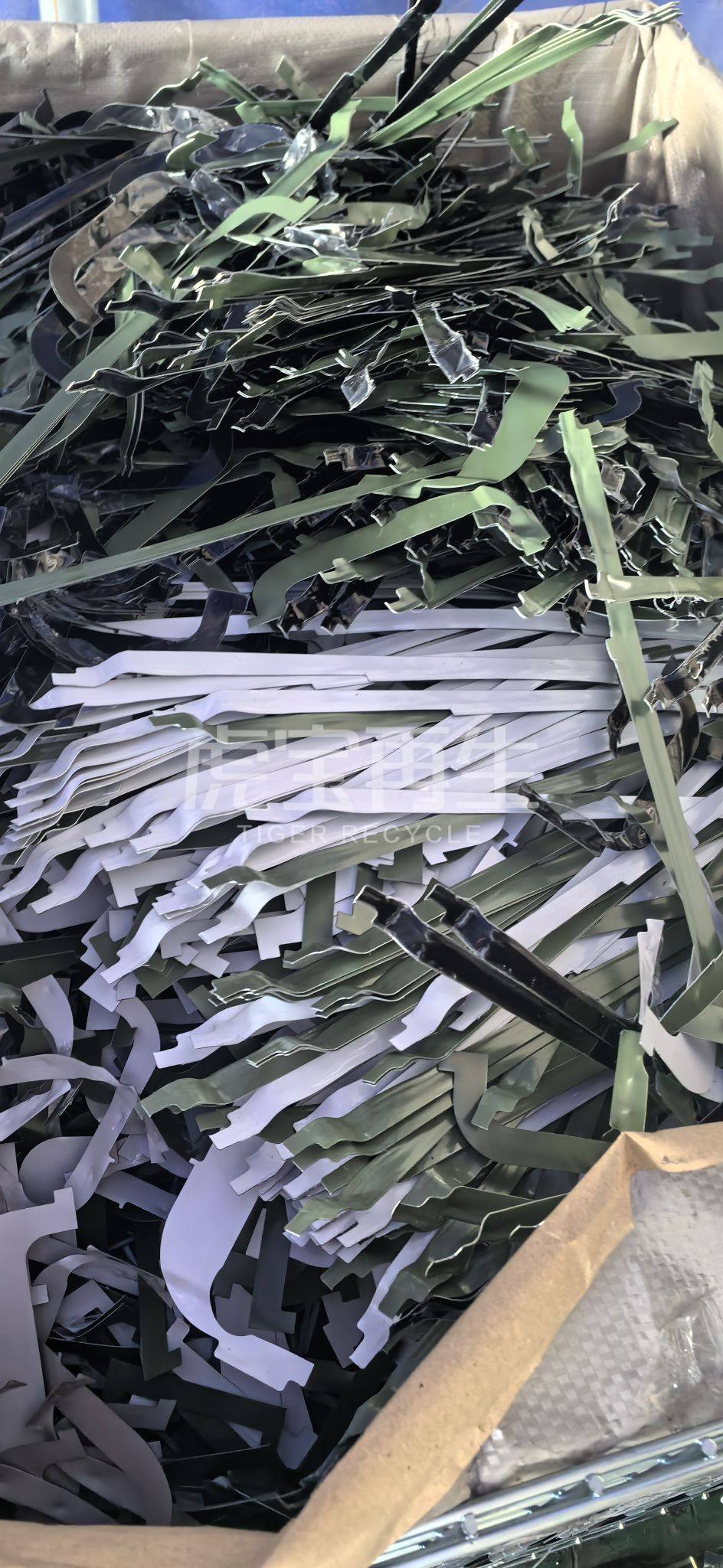 供应：大量镀锌边角料