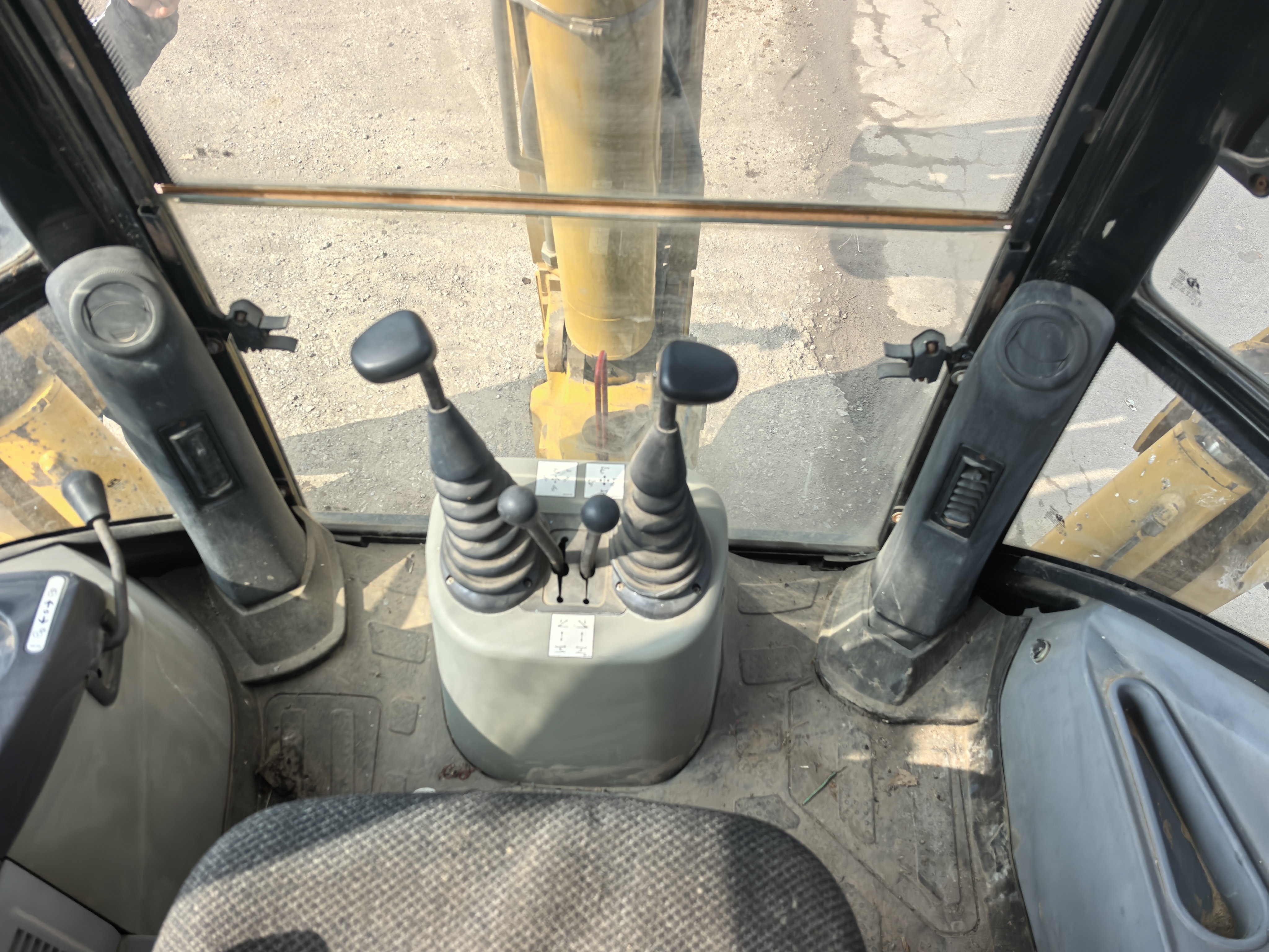 供应：成工866H挖掘装载机