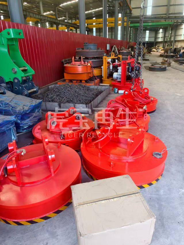 供应：龙门吊、单双梁天车、强磁吸盘、抓钢机