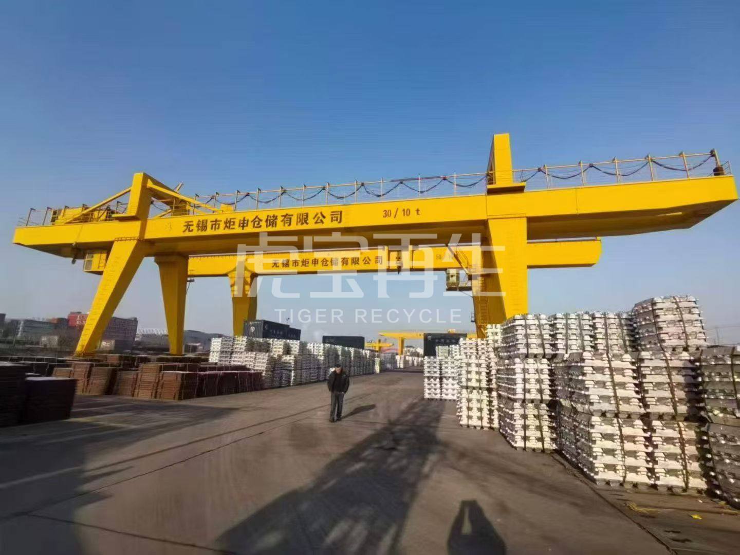 供应：龙门吊、单双梁天车、强磁吸盘、抓钢机