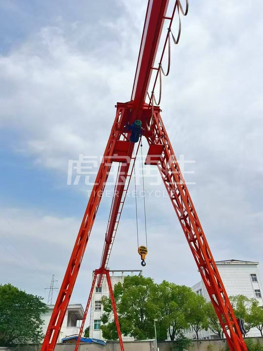 供应：龙门吊、单双梁天车、强磁吸盘、抓钢机