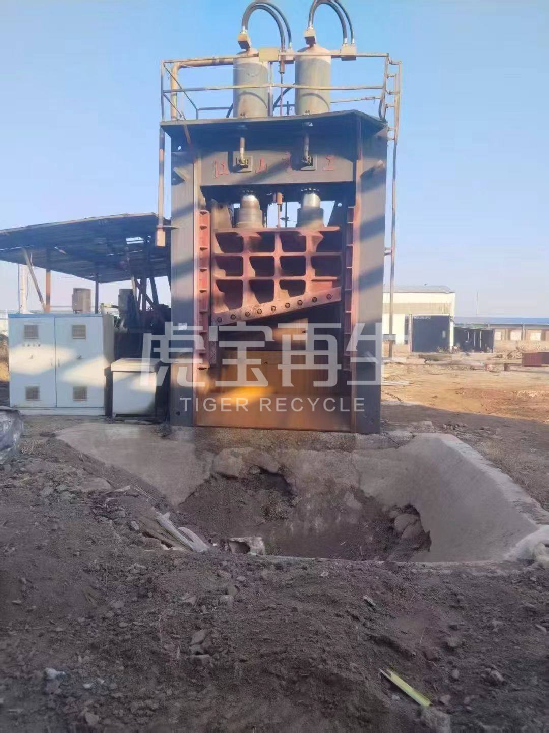 供应：龙门吊、单双梁天车、强磁吸盘、抓钢机