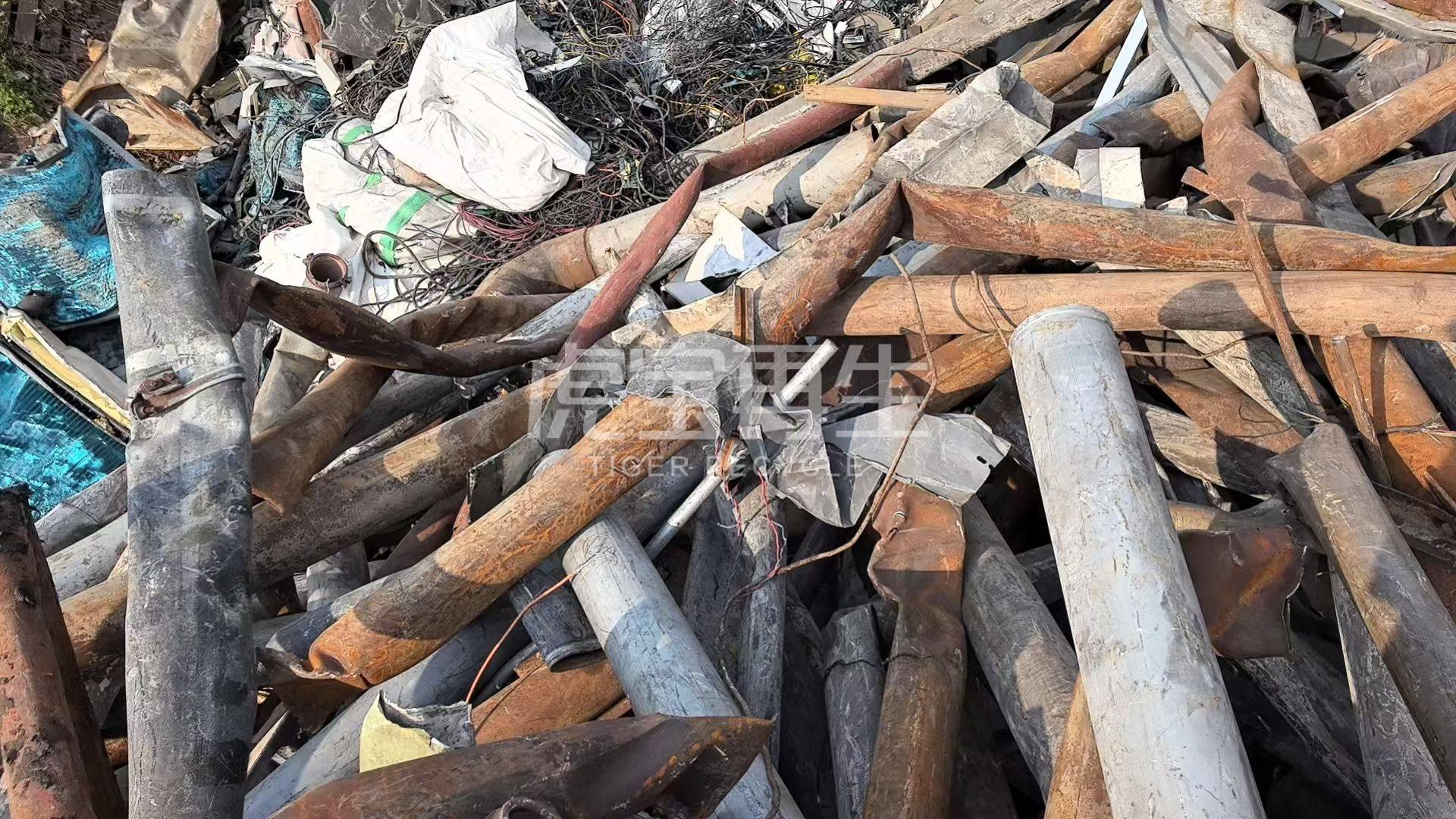 供应：彩钢瓦、剪切料、重废