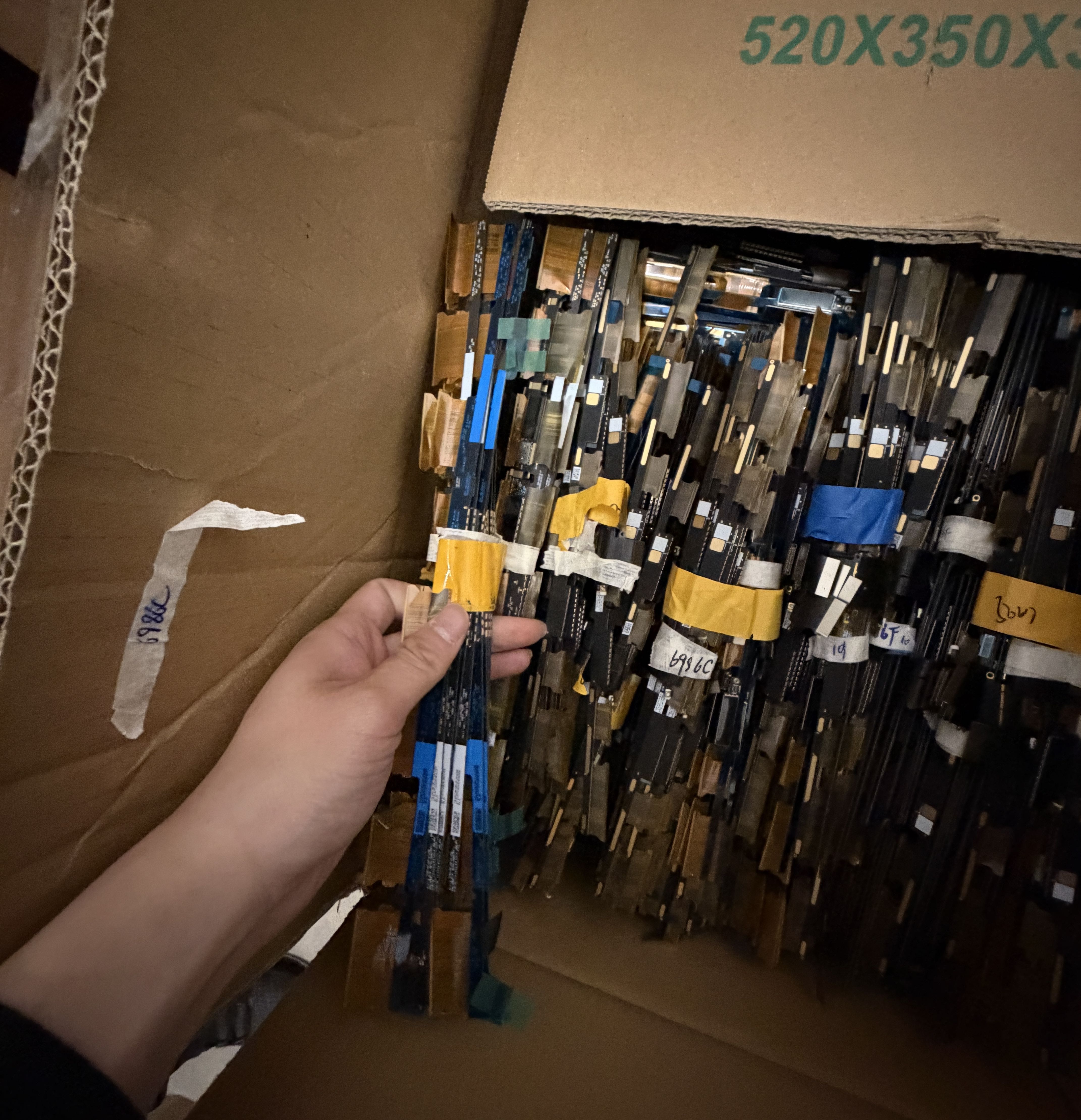 求购：iPad液晶屏材料小板、笔电材料TK板