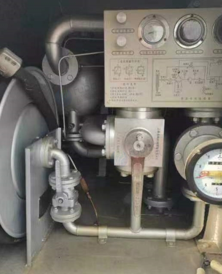 供应：科考队两台工程车