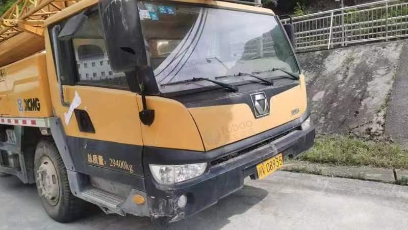 8月15日甘孜川V08935（徐工牌XZJ5294JQZ25K 8.8L）重型专项作业车转让公告
