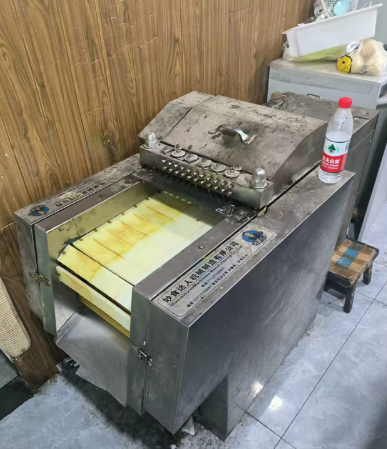 太原地区店铺处理荣事达展示、柜剁肉机