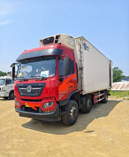 青岛地区处理18年9.6米冷藏车