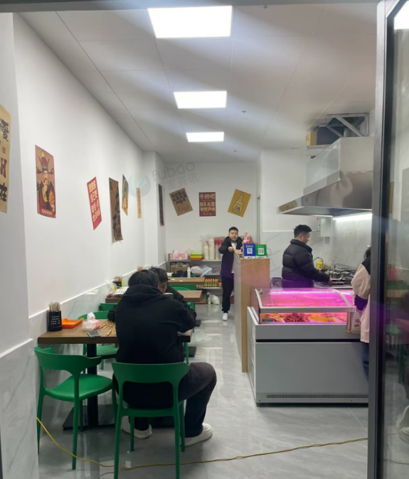 长沙地区店铺处理空调、消毒柜、柜台、猛火灶、电炸锅、油烟机、冷冻冷藏一体展示柜