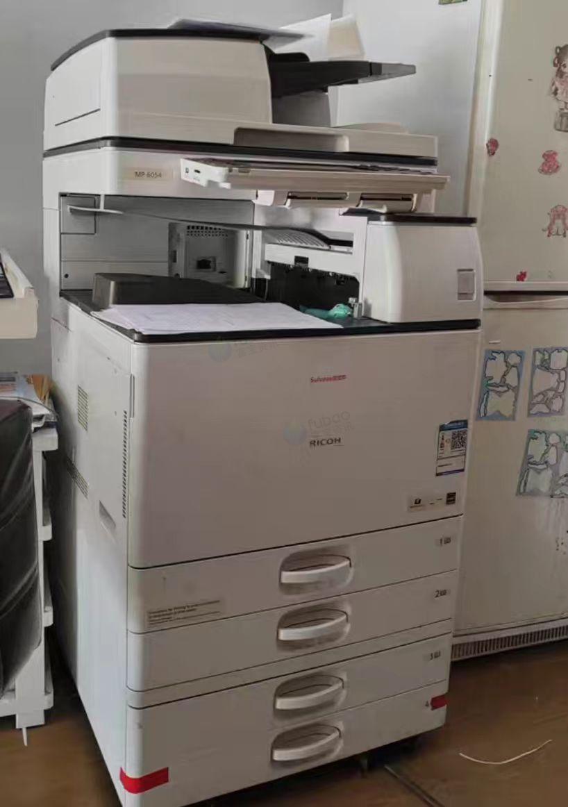 合肥地区广告店转让处理高速彩印机、理光复印机、胶装机、裁纸机等