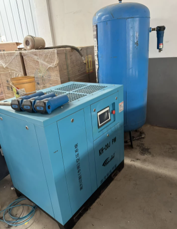 苏州地区工厂处理20公分不锈钢弯字机1台、机器➕螺杆机整套、5.5KW水冷主轴雕刻机1台