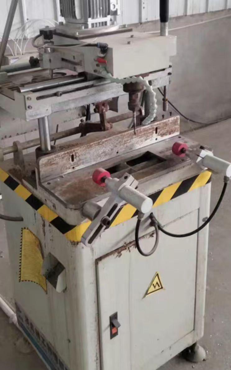 许昌地区处理角码锯、双头锯、组角机、端铣、冲孔台、护角锯等断桥铝门窗加工设备