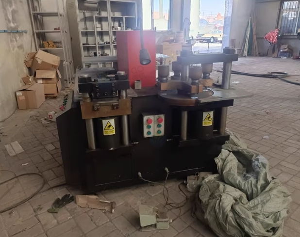 锦州地区处理三工位母线加工机