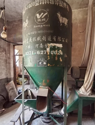 孝感地区公司处理饲料粉碎搅拌机