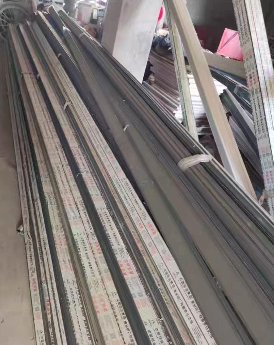 合肥地区处理4吨灰色中铝合金百叶