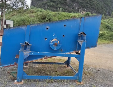 贺州地区工地处理鄂式破碎机、振动筛套装等
