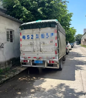 佛山地区个人处理长安跨越者三米七五高栏货车