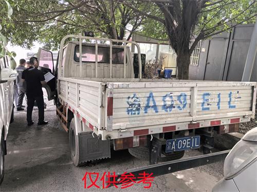 8月21日重庆江北渝A09E1L(江铃牌JX1041TSCC26 2.9L)轻型栏板货车转让公告