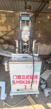 潍坊地区处理除尘设备 立式钻床 45度切割锯 90度切割锯 两用铣榫机  两用铣形机 四角液压组框机等金迈达铝木两用门窗设备