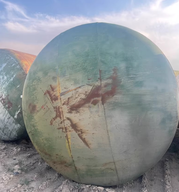 昌吉地区处理退役油罐 