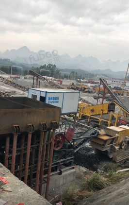 南宁地区处理1060/750鄂破 1416锤破 24/70车载分筛 打砂机 输出带