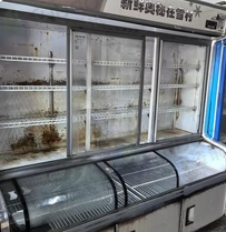 抚州地区处理烧烤净化车+不锈钢炉、三门冷藏点菜柜、阶梯冷藏点菜柜、小炉子，不锈钢架，桌椅，锅碗等