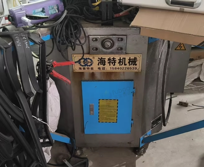 沈阳地区处理门窗撞角机2台
