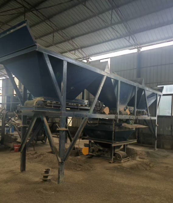 吕梁地区处理华通十型全自动砖机、50吨水泥仓、1200个托板、面料小搅拌机等