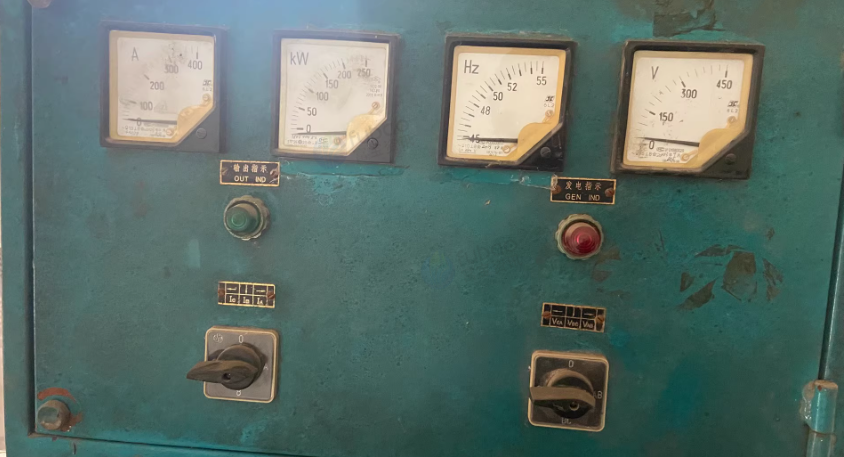 南京地区工厂处理2130KW发电机组