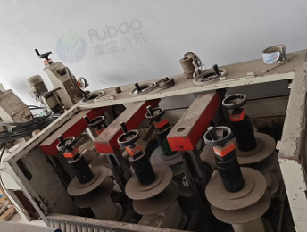 临沂地区工厂处理铝型材穿条机 铝型材高效热收缩膜包装机 铝型材四面贴膜机