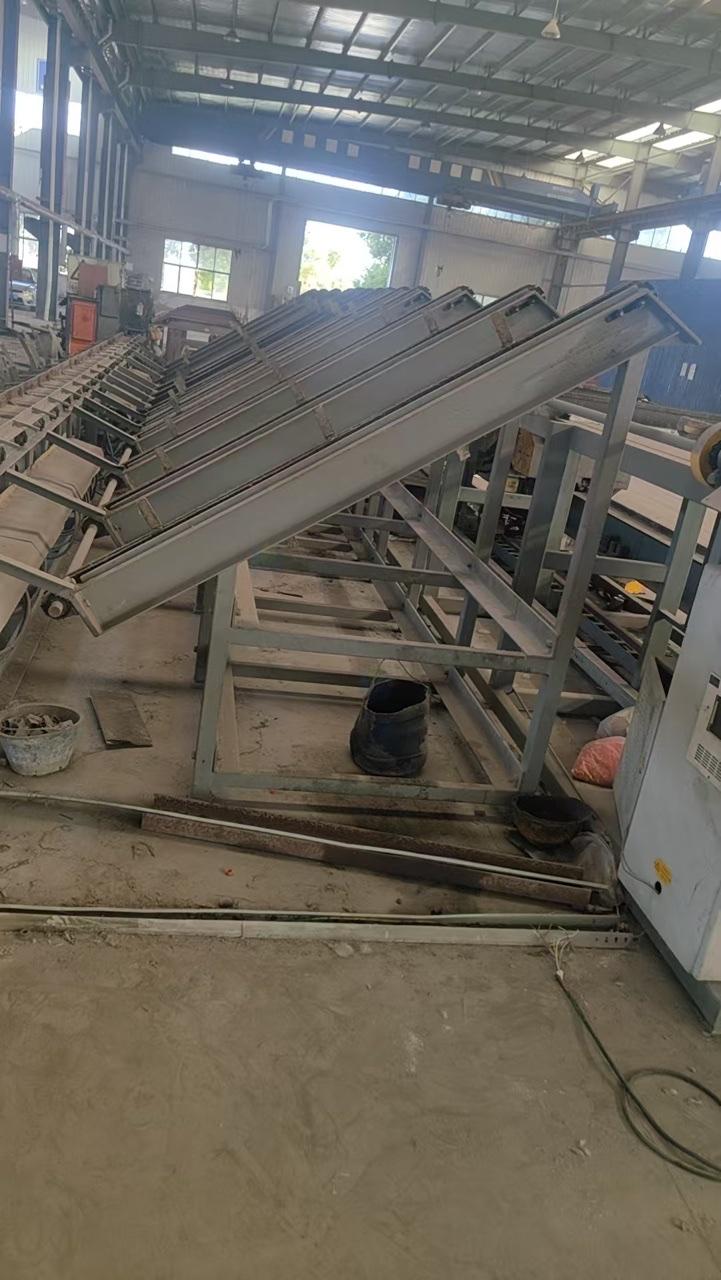 供应：数控立式钢筋弯曲中心设备一套